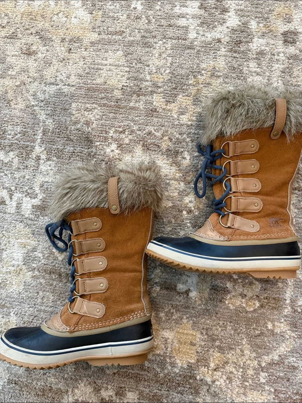Sorel tall winter